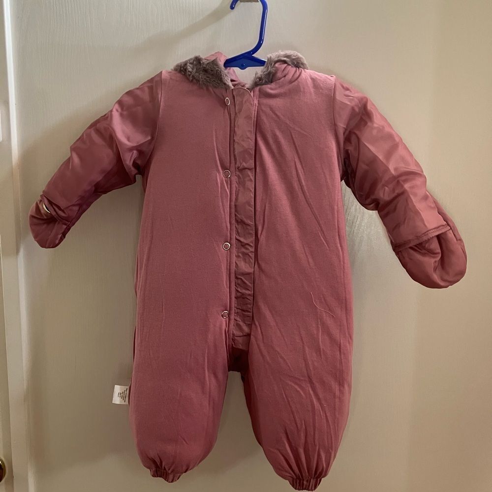 NEW FIRST IMPRESSIONS Baby Girl Bow Faux Fur Trim Mauve Pink Snowsuit. SZ 3-6 mo - Picture 8 of 11